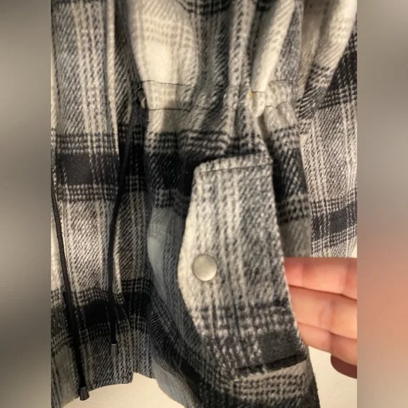 Mossimo Supply Co. Black and White Checkered Coat size L - Picture 7 of 10